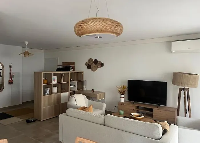 Appartement Jardin Secret A04 By Avecoeur Antibes